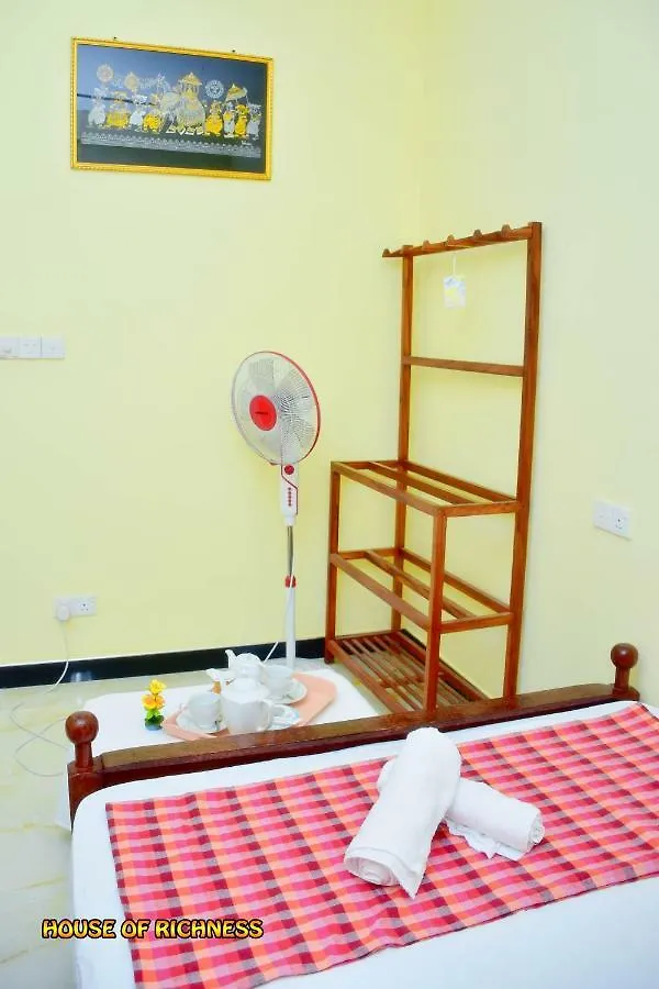 Guest house House Of Richness Hotel Negombo